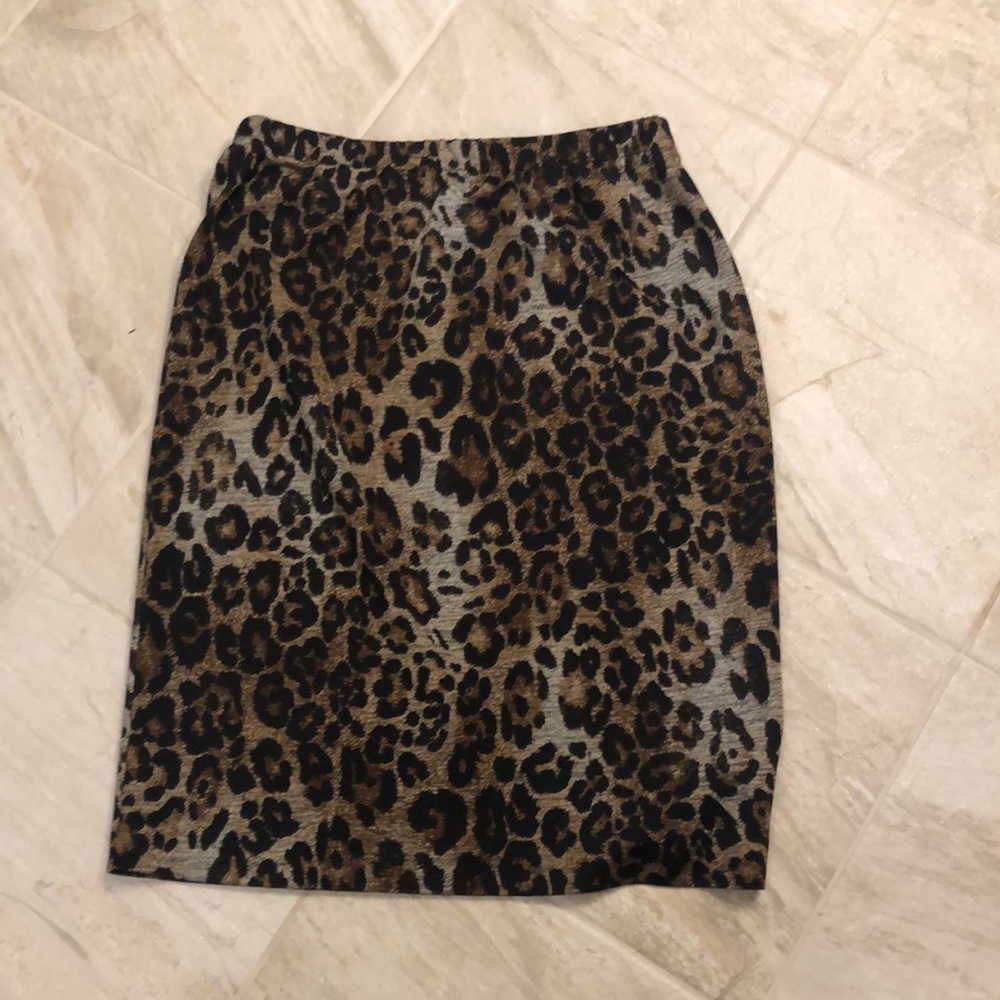 Chico’s cute animal print skirt